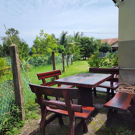 Mumnkidzzz Homestay At Kerteh Kampong Pengkalan Pangan Exteriör bild