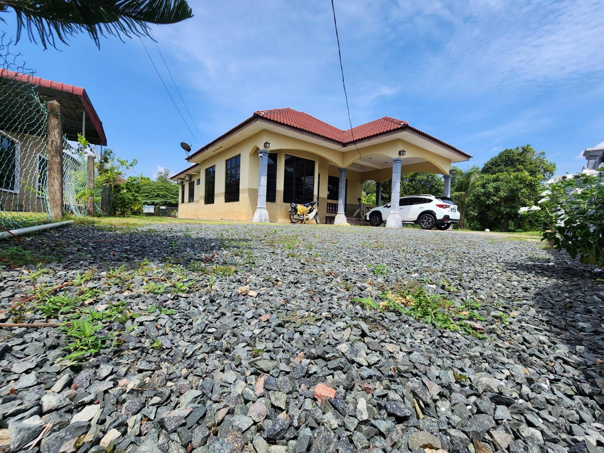 Mumnkidzzz Homestay At Kerteh Kampong Pengkalan Pangan Exteriör bild